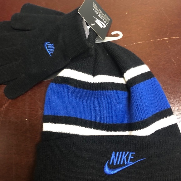 Kids Nike beanie with matching gloves set black - Picture 3 of 3